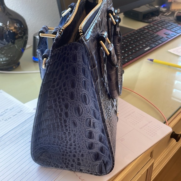 Brahim bag-not sure of model name, sorry. Perfect condition, but NO strap. - Picture 4 of 5